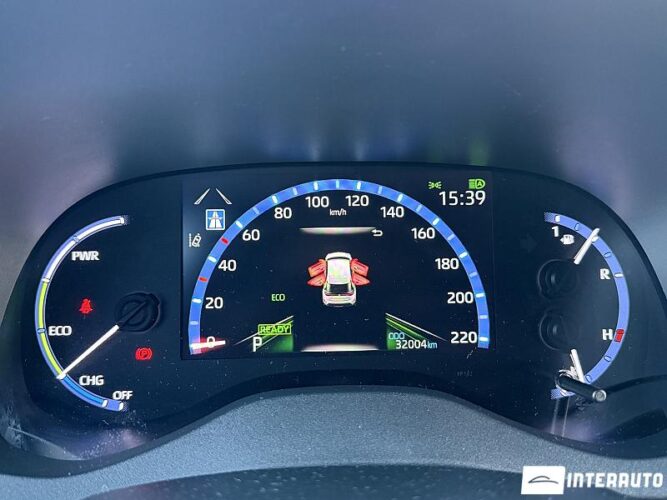 Toyota Yaris Cross 41 interauto-car