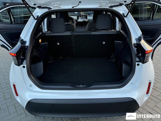 Toyota Yaris Cross 53 interauto-car