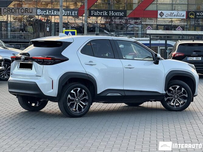 Toyota Yaris Cross 36 interauto-car