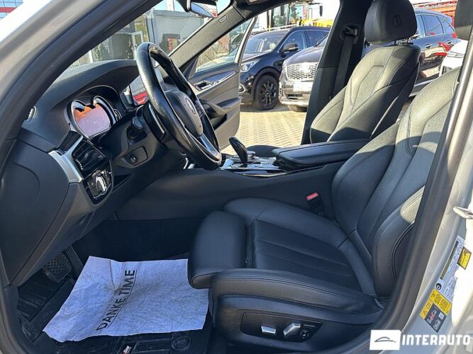 BMW 530e 36 interauto-car