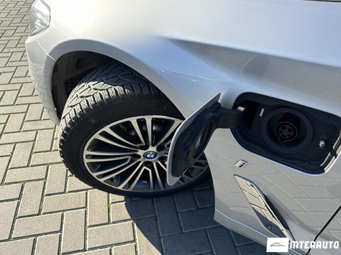 BMW 530e 48 interauto-car