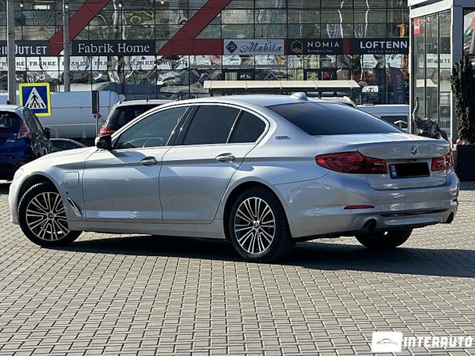 BMW 530e 35 interauto-car