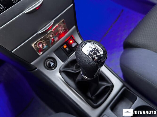 Toyota Corolla 40 interauto-car