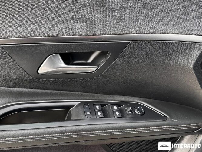 Peugeot 5008 44 interauto-car