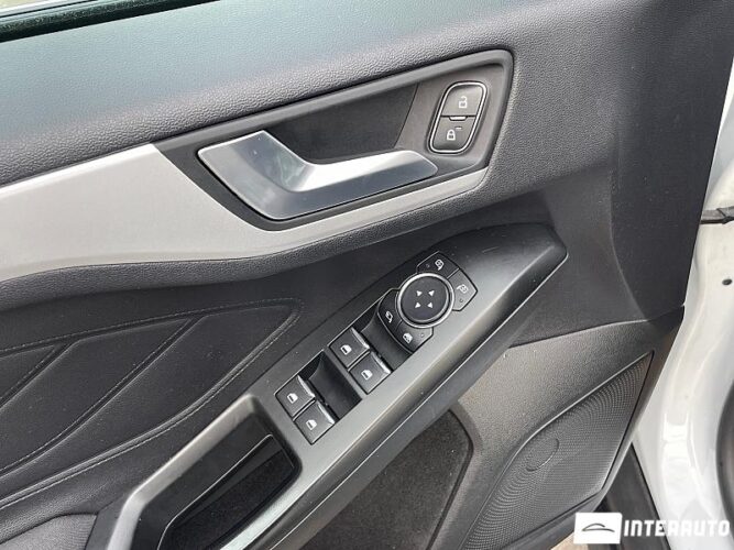 Ford Focus 40 interauto-car