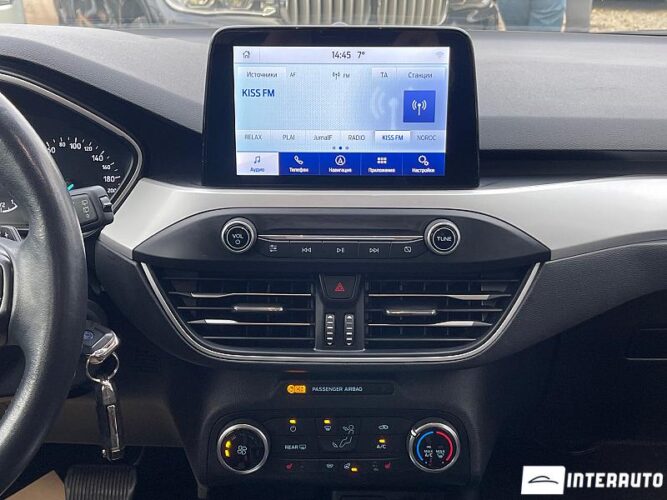 Ford Focus 35 interauto-car