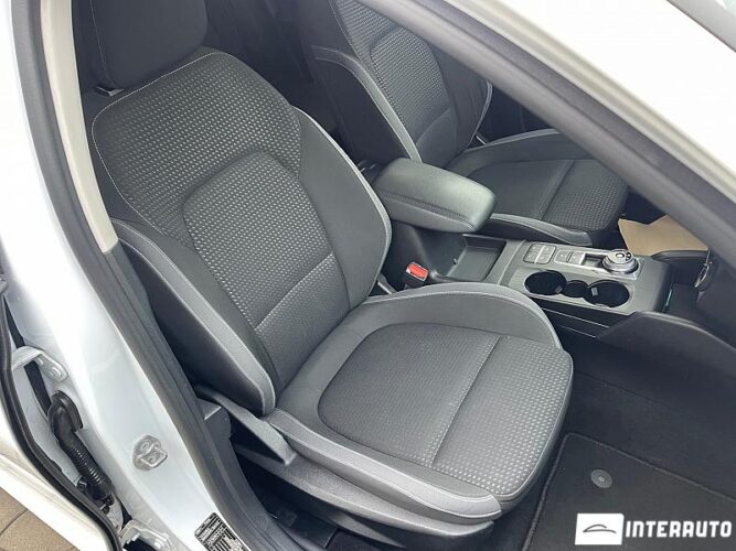 Ford Focus 44 interauto-car