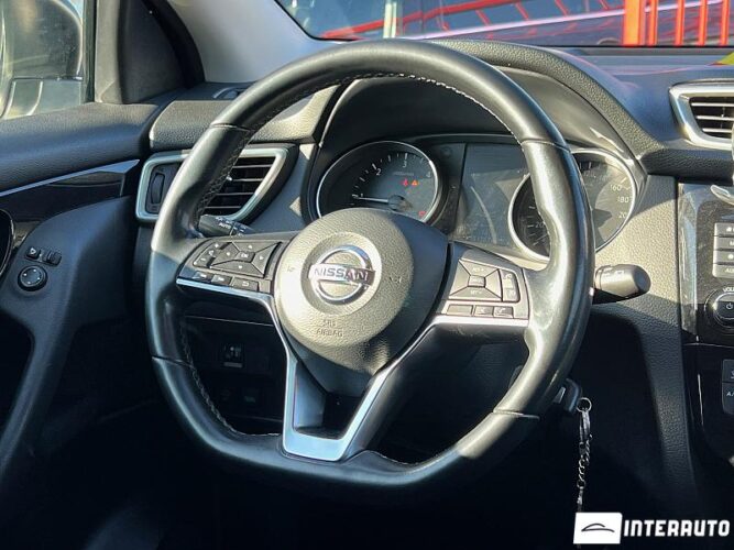 Nissan Qashqai 36 interauto-car