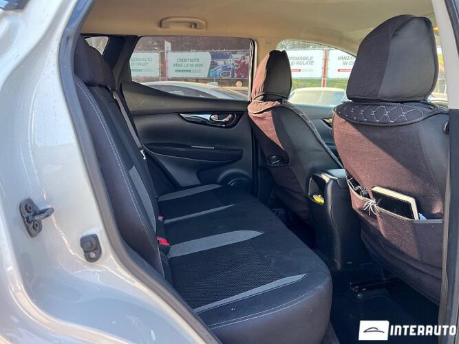 Nissan Qashqai 43 interauto-car