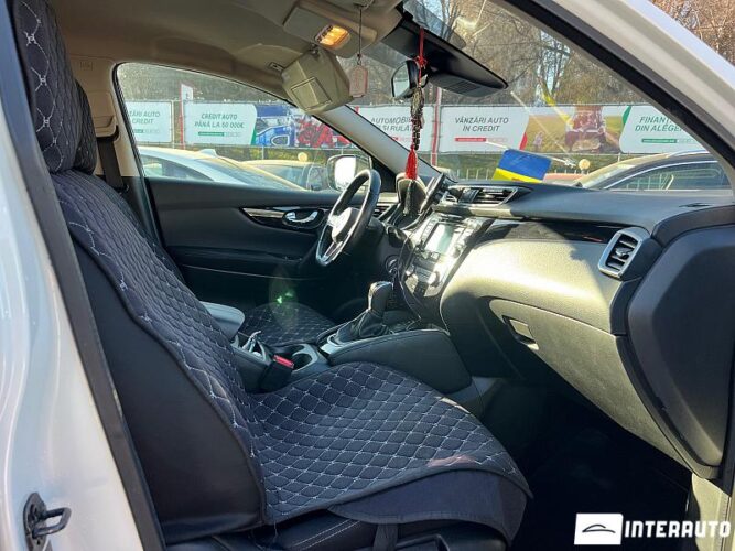 Nissan Qashqai 33 interauto-car