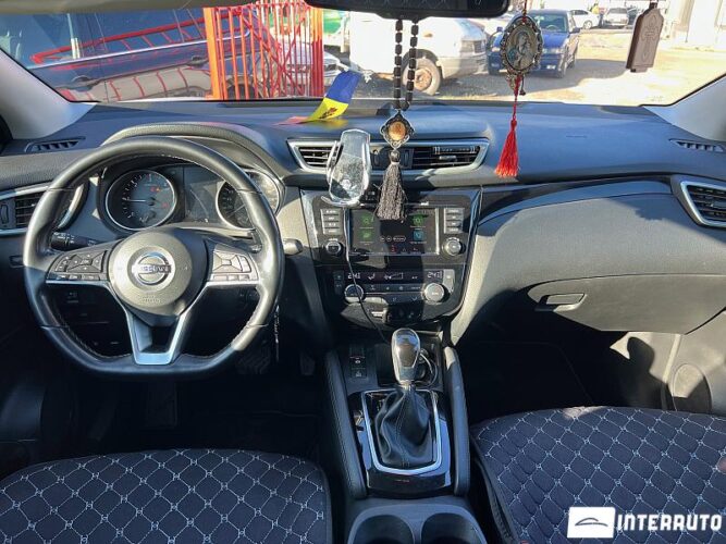 Nissan Qashqai 37 interauto-car