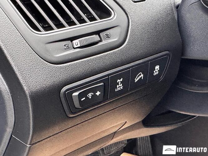 Hyundai ix35 42 interauto-car