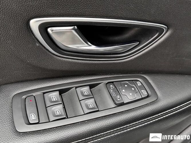 Renault Scenic 44 interauto-car