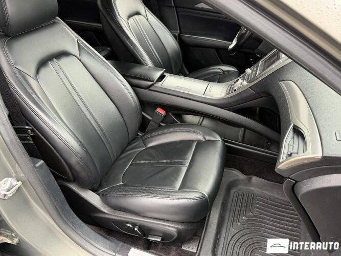 Lincoln MKZ 43 interauto-car