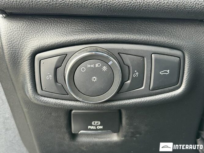 Lincoln MKZ 38 interauto-car