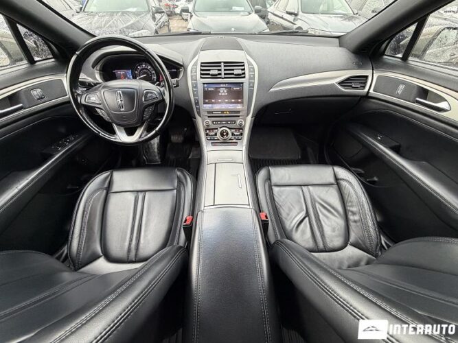 Lincoln MKZ 37 interauto-car