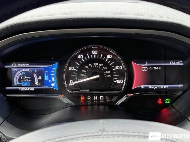 Lincoln MKZ 40 interauto-car