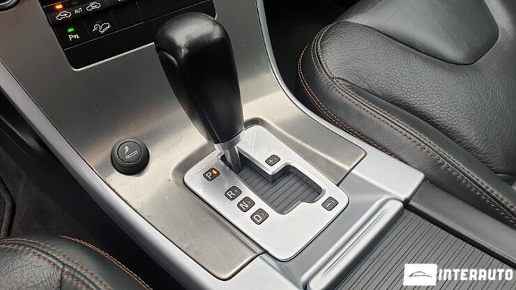 Volvo XC 60 51 interauto-car