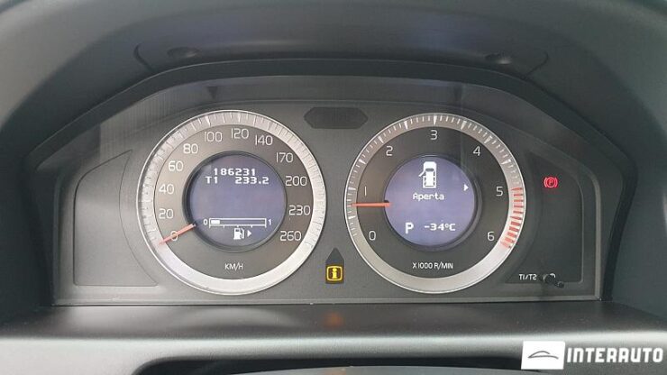 Volvo XC 60 49 interauto-car