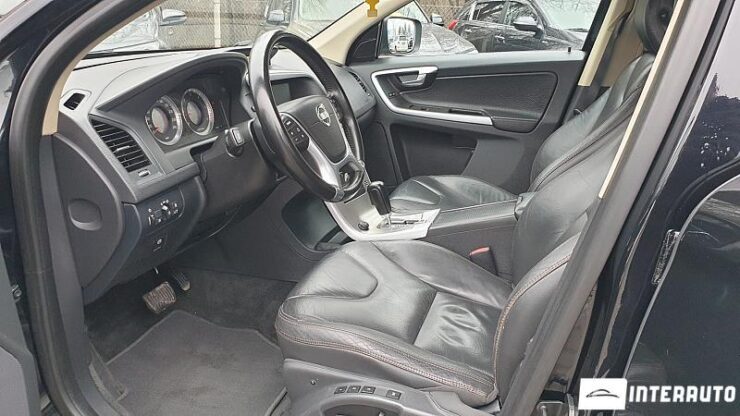 Volvo XC 60 42 interauto-car