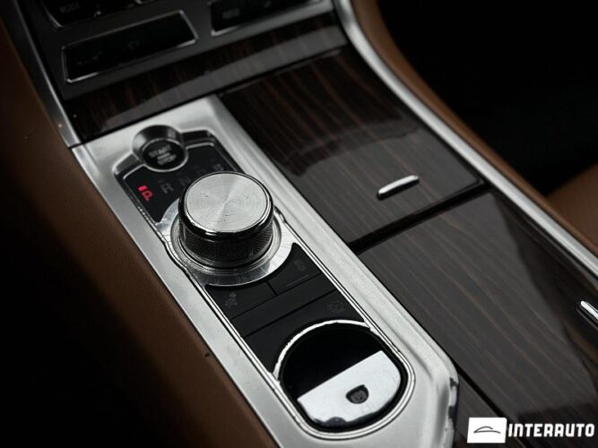 Jaguar XF 43 interauto-car