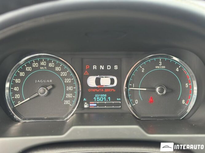 Jaguar XF 39 interauto-car