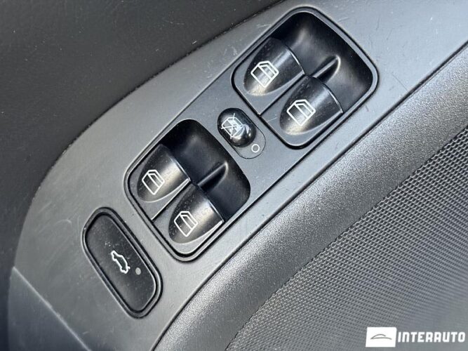 Mercedes C 200 48 interauto-car