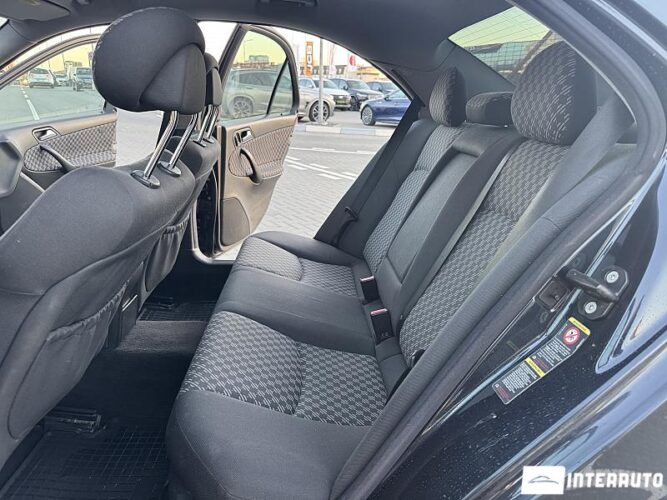 Mercedes C 200 43 interauto-car