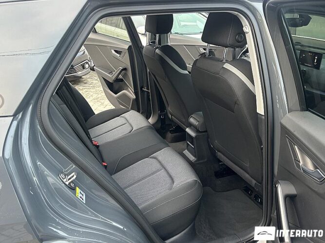 Audi Q2 42 interauto-car