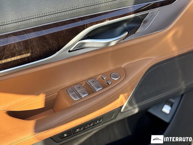 BMW 745e 42 interauto-car