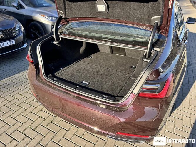 BMW 745e 39 interauto-car
