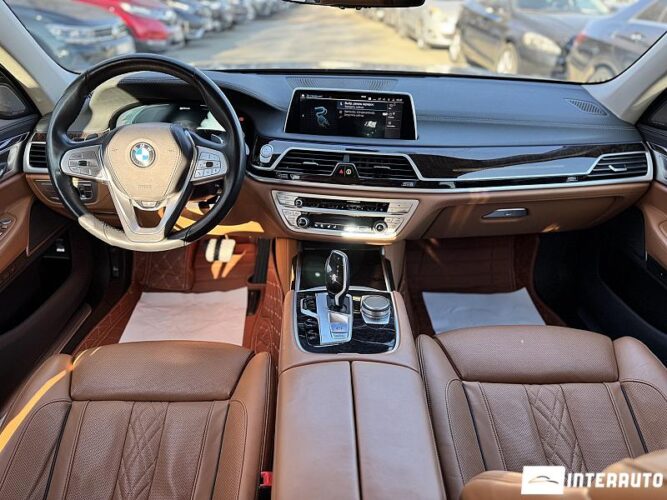 BMW 745e 52 interauto-car