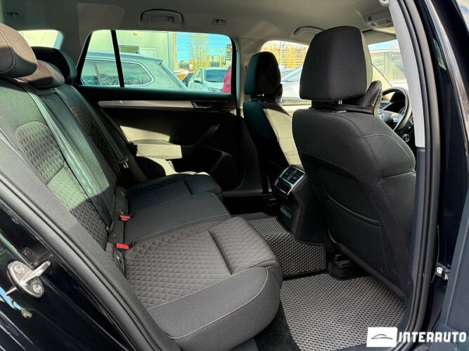 Skoda Superb 44 interauto-car