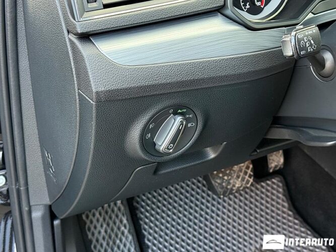 Skoda Superb 36 interauto-car