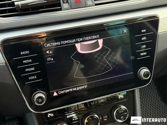 Skoda Superb 40 interauto-car