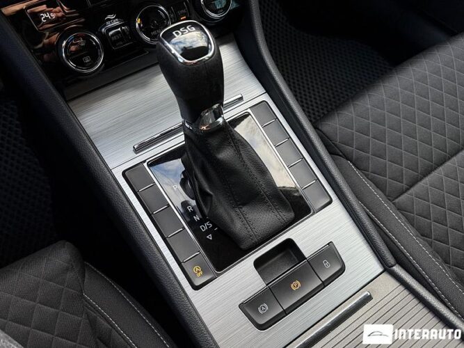 Skoda Superb 42 interauto-car