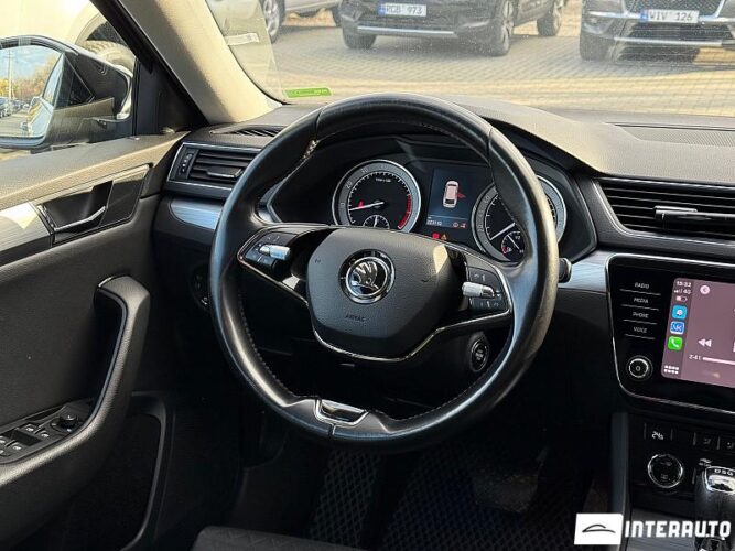 Skoda Superb 38 interauto-car