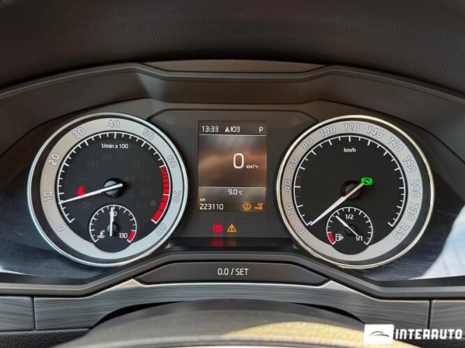 Skoda Superb 39 interauto-car