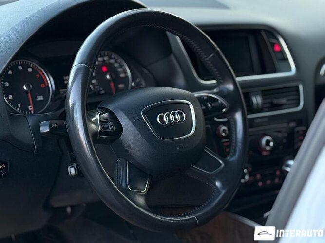 Audi Q5 40 interauto-car