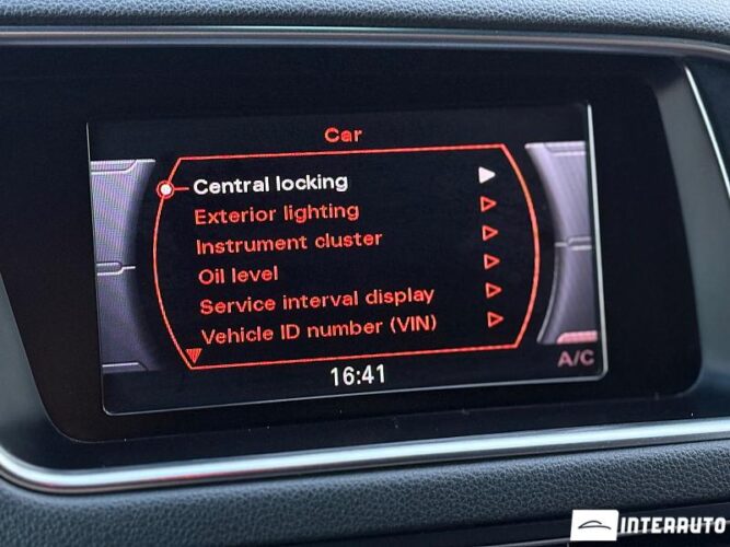 Audi Q5 44 interauto-car