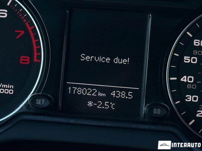 Audi Q5 43 interauto-car