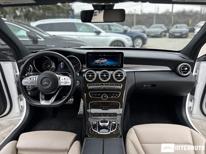 Mercedes C 300 42 interauto-car