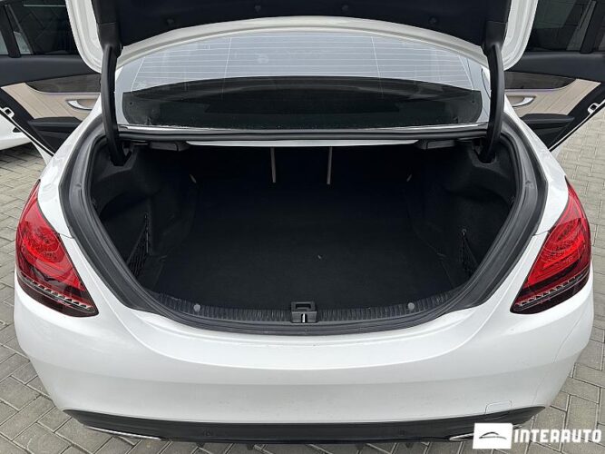 Mercedes C 300 61 interauto-car