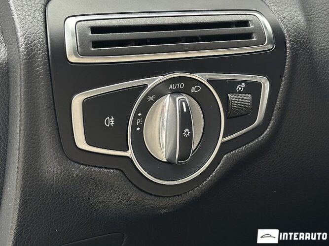 Mercedes C 300 58 interauto-car
