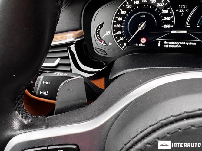 BMW 530e 51 interauto-car