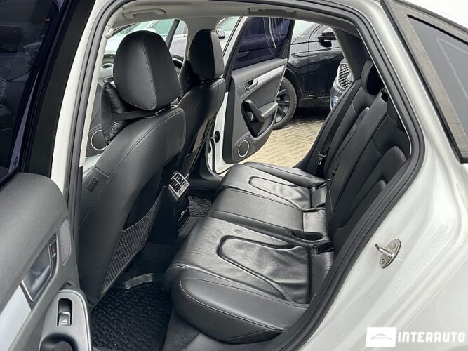 Audi A4 44 interauto-car