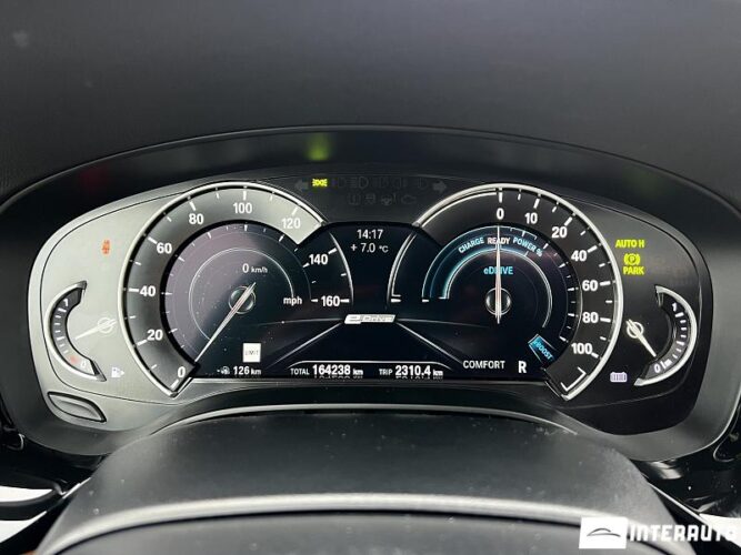 BMW 530e 41 interauto-car