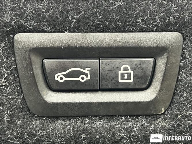 BMW 530e 44 interauto-car