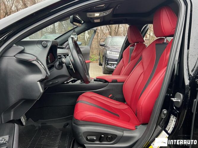 Lexus UX 250h 39 interauto-car