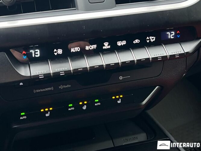 Lexus UX 250h 49 interauto-car